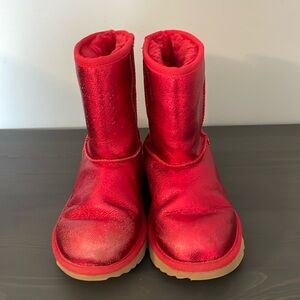 Red Uggs girls size 3
